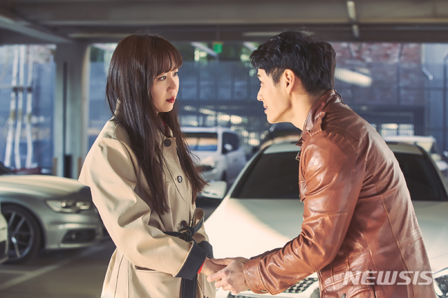 【서울=뉴시스】신효령 기자= 영화 '가장 보통의 연애'. 2019.10.02. (사진=NEW 제공) snow@newsis.com