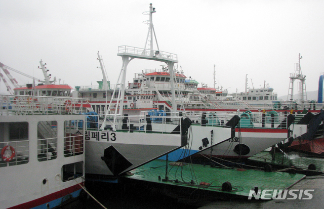 【목포=뉴시스】박상수 기자 = 전남 목포 북항 여객선들. 2019.10.02. parkss@newsis.com