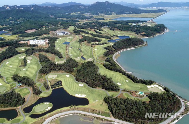 【목포=뉴시스】박상수 기자 = 전남 강진의 랜드마크가 된 다산베아채CC. 2019.10.02. (사진=다산베아채골프앤리조트 제공) photo@newsis.com