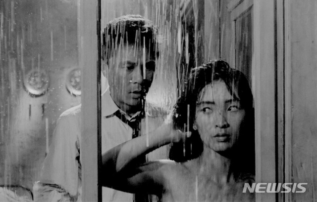 【서울=뉴시스】 남정현=영화 '하녀' 스틸컷 2019.10.03 nam_jh@newsis.com