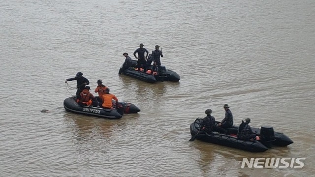 【경북=뉴시스】 실종자 수색이 진행되고 있다. 뉴시스DB. 2025.04.12 photo@newsis.com