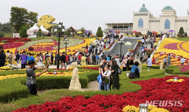 【임실=뉴시스】전북 임실 치즈마을 일원에서 축제가 열리고 있다. photo@newsis.com