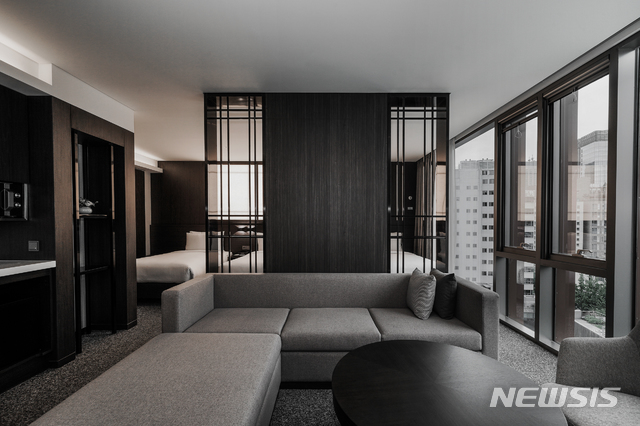 【서울=뉴시스】나인트리 프리미어 호텔 인사동 '쿼드 스위트'