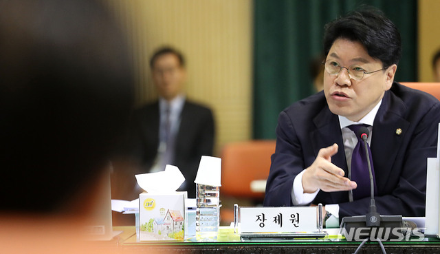 【서울=뉴시스】박주성 기자 = 자유한국당 장제원 의원2019.10.10 . park7691@newsis.com