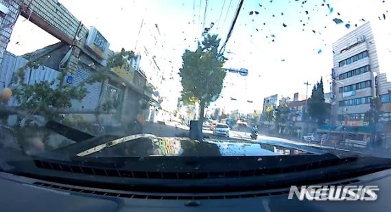 【서울=뉴시스】 사고 당시 블랙박스 영상. (사진=강북경찰서 제공 영상 캡처) photo@newsis.com