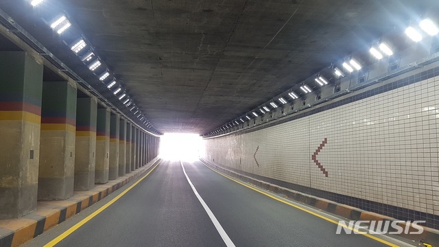 【대전=뉴시스】LED조명으로 교체된 대전시 지하차도. 