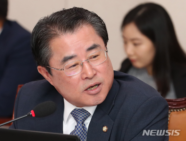 【서울=뉴시스】김명원 기자 = 최경환 민주평화당 의원. 2019.10.14. kmx1105@newsis.com