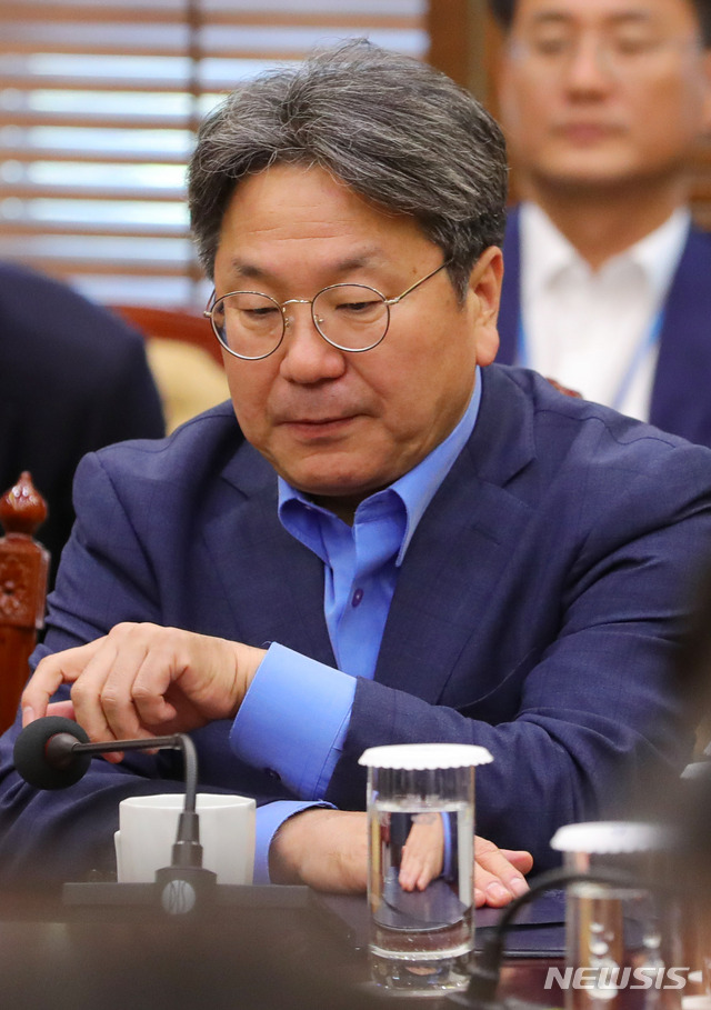 【서울=뉴시스】배훈식 기자 = 강기정 대통령비서실 정무수석. 2019.10.14. dahora83@newsis.com