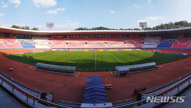 【서울=뉴시스】15일 2022 FIFA 카타르 월드컵 아시아 2차 예선 H조 3차전 한국 vs 북한 경기가 열릴 북한 평양 김일성운동장. 2019.10.15. (사진=대한축구협회 제공) photo@newsis.com