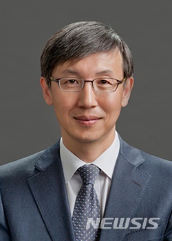 [서울=뉴시스]한동수 대검 감찰부장 (사진=법무법인 율촌 홈페이지)