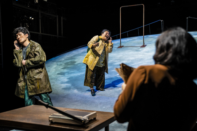 연극 '그믐, 또는 당신이 세계를 기억하는 방식' (사진 = 남산예술센터·이강물 제공)