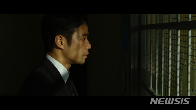 【서울=뉴시스】 남정현 기자=배우 천정명이 영화 '얼굴없는 보스'로 3년 만에 스크린으로 복귀한다. (사진=좋은하늘 제공) 2019.10.21 nam_jh@newsis.com