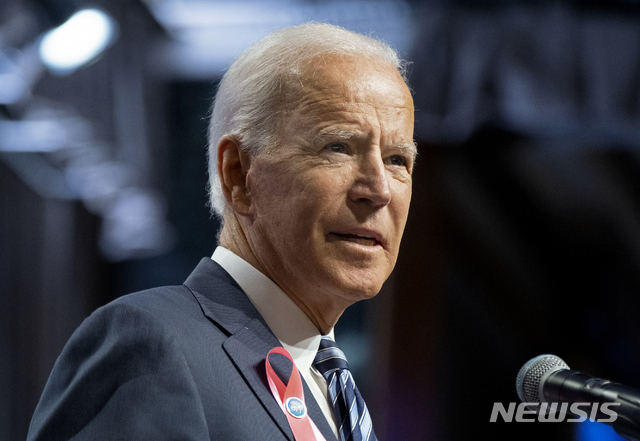 【뉴욕=AP/뉴시스】미국 민주당 주요 경선후보인 조 바이든 전 부통령이 지난 10월20일 뉴욕에서 열린 미국교사연합 행사에서 발언하고 있다. 2019.10.22.
