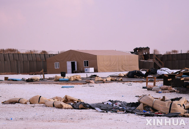 [ 알레포(시리아)= 신화/뉴시스] 시리아 북부 알레포 인근의 버려진 미군부대. 이 곳은 미군이 철수한 뒤 시리아 정부군이 점령했지만 시리아 북동부에는 아직도 미군부대가 여러 곳 남아있어 이라크 주둔 미군으로부터 보급품이 수송되고 있다.  