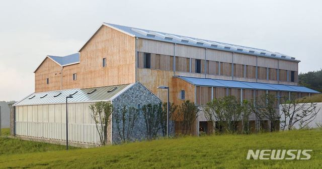 【고창=뉴시스】 이학권 기자 = 전북 고창군 상하농원의 파머스빌리지가 전북도 건축문화대상을 수상했다고 22일 밝혔다. (사진 = 고창군 제공) photo@newsis.com