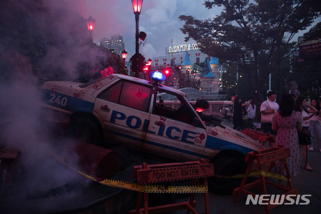 【서울=뉴시스】롯데월드 어드벤처 '핼러윈 포토 스폿'