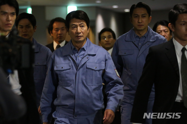 【서울=뉴시스】 남정현 기자=후쿠시마 원전사고를 재구성한 르포 영화 '태양을 덮다-후쿠시마의 기록'이 예고편을 공개했다. (사진=리즈필름 제공) 2019.10.24 nam_jh@newsis.com