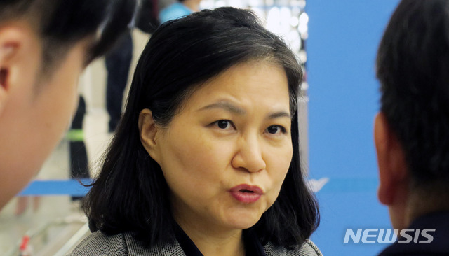 【인천공항=뉴시스】홍찬선 기자 = 유명희 산업통상자원부 통상교섭본부장. 2019.10.24. mania@newsis.com