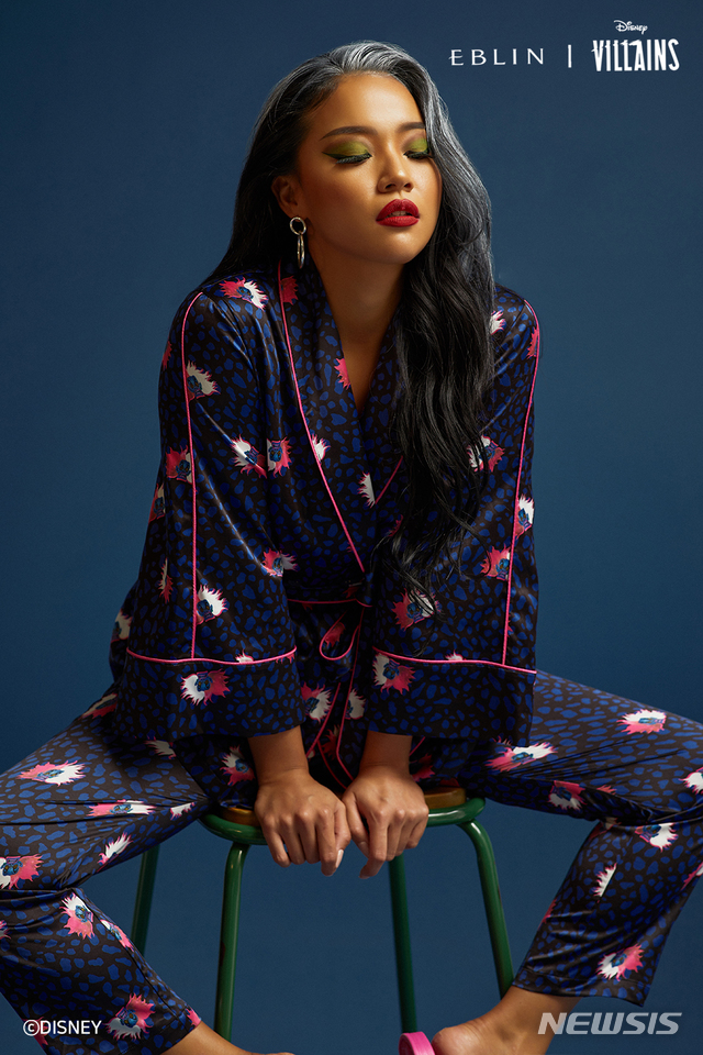 【서울=뉴시스】이랜드 에블린 리리영 화보 '크루엘라 샤무즈 가운'