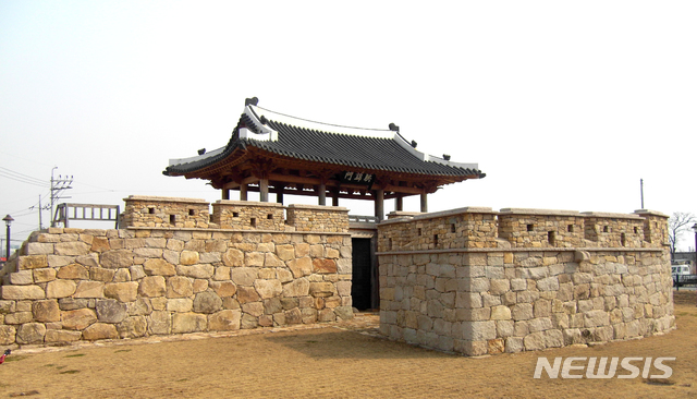 【나주=뉴시스】이창우 기자 = 사진은 1894년 당시 동학농민군이 나주읍성을 점령하기 위해 수성군과 큰 전투를 벌였던 역사적 현장인 나주읍성 서성문(사적 제337호) 전경. 2019.10.29 (사진=나주시 제공) photo@newsis.com