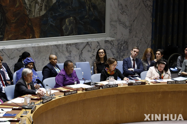 [ 유엔본부=신화/뉴시스] 지난 해 10월 29일 유엔 안전보장이사회의 '여성, 평화, 안전보장을 위한 국제회의'. 유엔은 올해에도 이 회의의 창립 20주년을 맞아 세계 여성 지위향상에 관한 각종 보고서를 발간할 예정이다.&nbsp;&nbsp; 