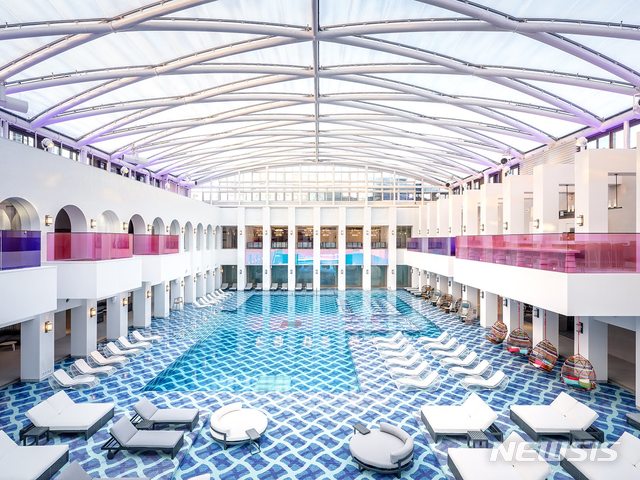 【서울=뉴시스】파라다이스시티 '씨메르' 내 '워터 플라자' 