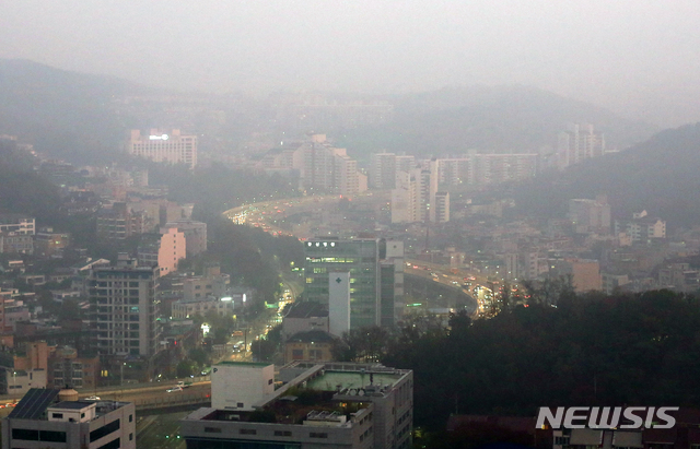 내일 황사로 수도권 미세먼지 '나쁨'…늦은 밤 비 