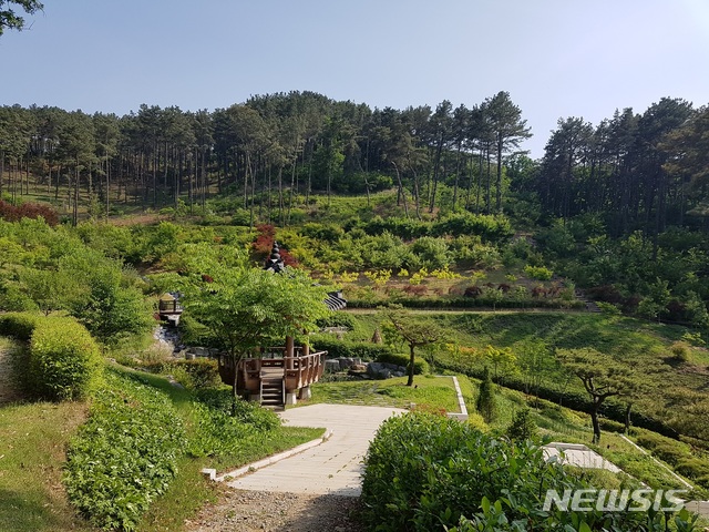 파주시가 산림유전자원 확보 및 관광 활성화를 위해 조성 중인 율곡수목원 부지. (사진=파주시 제공)  