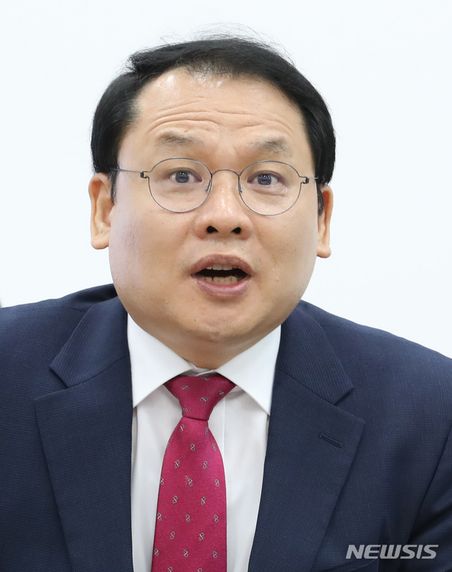 【서울=뉴시스】김명원 기자 = 강신업 민생당 대변인 2019.11.06. kmx1105@newsis.com