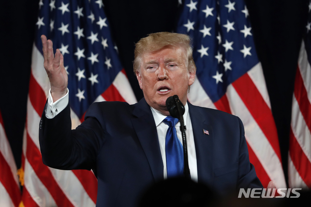 【애틀랜타=AP/뉴시스】도널드 트럼프 미국 대통령이 8일(현지시간) 미 조지아주 애틀랜타의 한 선거 유세장에서 연설하고 있다. 2019.11.09.