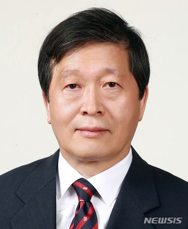 [서울=뉴시스]박영태 기자 = 이재명 대통령은 14일 중앙노동위원회 위원장에 박수근 한양대 법학전문대학원 명예교수를 내정했다고 밝혔다. (사진=대통령실 제공) 2019.11.11.photo@newsis.com