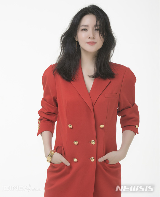 【서울=뉴시스】 이영애 (사진=씨네21 제공) 2019.11.15 photo@newsis.com