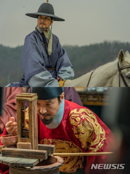 [서울=뉴시스]영화 '천문: 하늘에 묻는다' 중 한석규 (사진=롯데엔터테인먼트 제공) 2019.11.19 photo@newsis.com