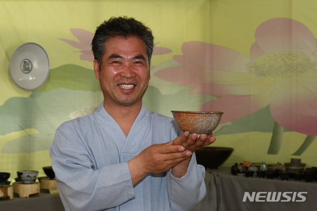  [문경=뉴시스] 김진호 기자 = 도광요 김경선씨. (사진=문경시 제공) 2019.11.21 photo@newsis.com