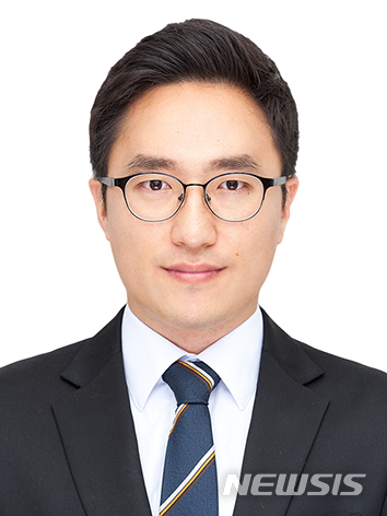 [전주=뉴시스]윤난슬 기자 = 전북대학교 이태희 교수(전자공학부).(사진=전북대 제공)