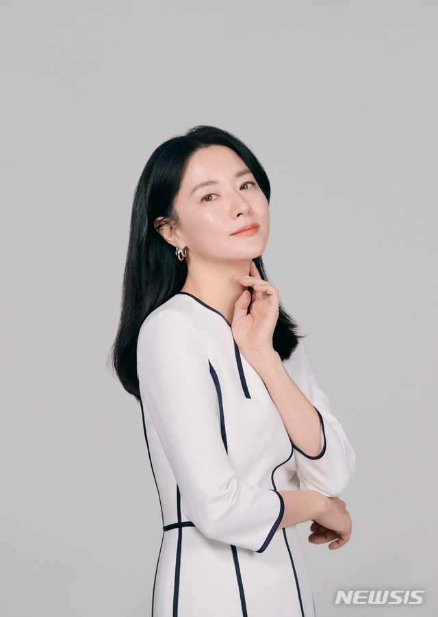 [서울=뉴시스]이영애(사진=워너브러더스 코리아 제공) 2019.11.25 photo@newsis.com 