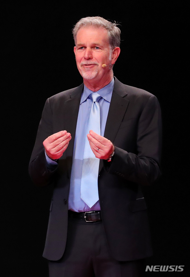 [부산=뉴시스]배훈식 기자 = 리드 헤이스팅스 넷플릭스 대표가 25일 부산 벡스코에서 열린 2019 한-아세안 문화혁신포럼에 참석해 기조연설을 하고 있다. 2019.11.25. dahora83@newsis.com