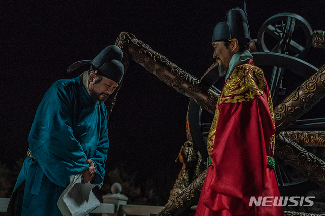 '천문' 최민식 "한석규와 '쉬리' 이후 20년 만에 만났다"