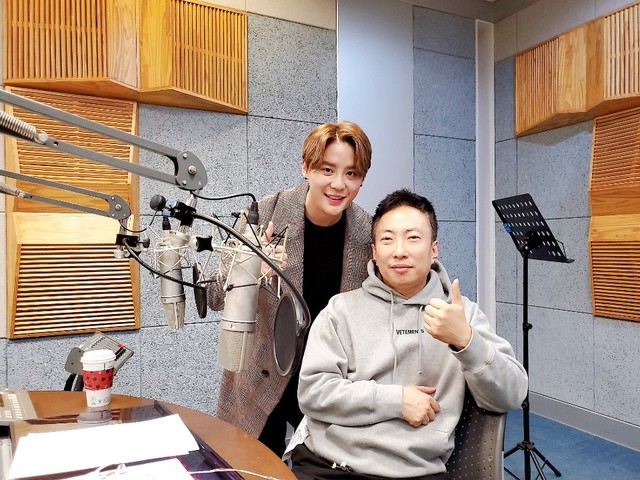 【서울=뉴시스】 김준수, 박명수. (사진 = 씨제스 제공) 2019.12.02 realpaper7@newsis.com 