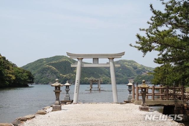 [서울=뉴시스]일본 쓰시마 와타즈미 신사 도리이 모습 (뉴시스 DB)