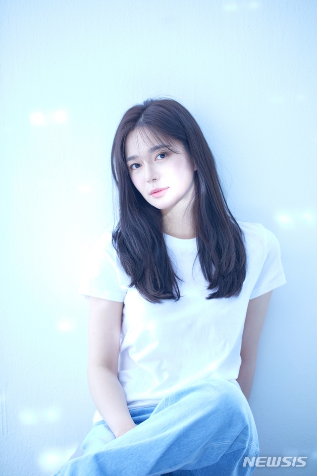 [서울=뉴시스] 탤런트 이엘리야 (사진=킹콩 바이 스타쉽 제공) 2019.12.11.photo@newsis.com