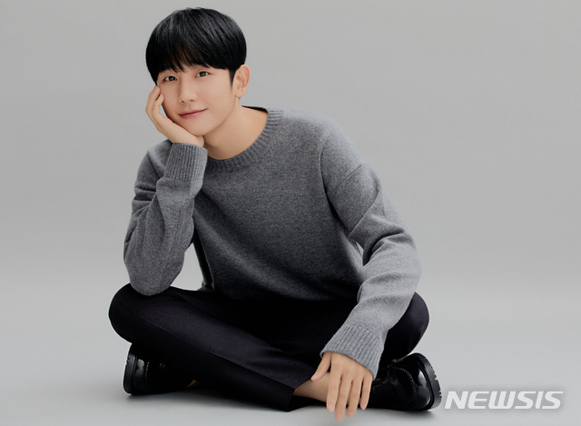 [서울=뉴시스]정해인 (사진=FNC엔터테인먼트 제공) 2019.12.11 photo@newsis.com 