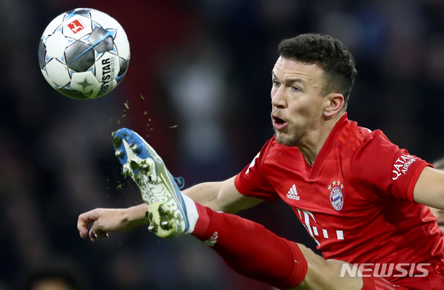 [뮌헨=AP/뉴시스] 손흥민의 소속팀인 잉글랜드 프리미어리그(EPL) 토트넘 홋스퍼가 2018 러시아월드컵에서 크로아티아의 준우승을 이끈 공격수 이반 페리시치 영입에 나섰다. 2019.12.14.