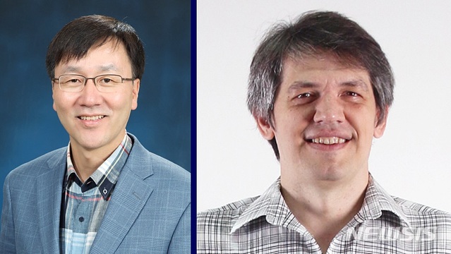 [대전=뉴시스] 김양수 기자 = 한인식 IBS 희귀 핵 연구단장(왼쪽)과 드미트리 마츠케비치 IBS 양자정보과학 연구단 이온트랩그룹 CI.2019.12.16(사진=IBS 제공) photo@newsis.com