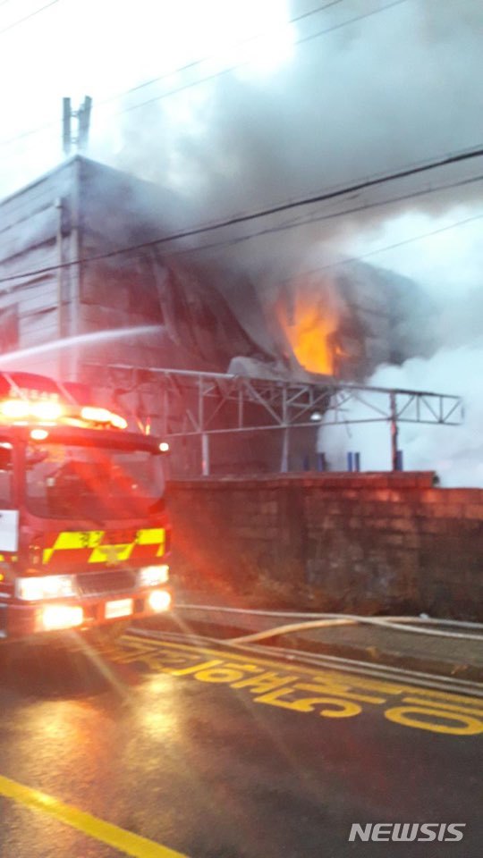[오산=뉴시스] 이병희 기자 = 화재 현장(사진=경기도소방재난본부 제공) 