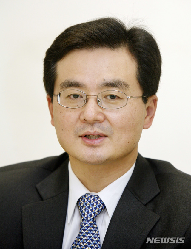 [서울=뉴시스] 제67대 관훈클럽 총무로 선출된 박정훈 조선일보 논설위원실장 (사진=관훈클럽 제공) 2019.12.19.photo@newsis.com