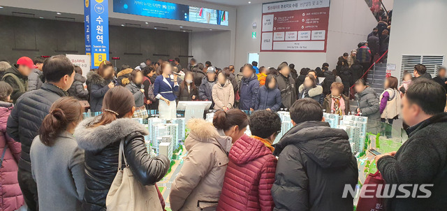 [서울=뉴시스] 힐스테이트 푸르지오 수원 모델하우스. 2019.12.20. (사진=현대건설 제공)