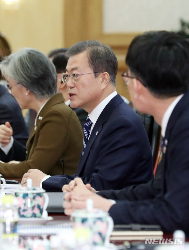 [베이징(중국)=뉴시스]박영태 기자 = 문재인 대통령이 23일 중국 베이징 인민대회당에서 열린 시진핑 중국 국가주석과의 정상회담에 참석해 발언하고 있다. 2019.12.23.&nbsp; since1999@newsis.com