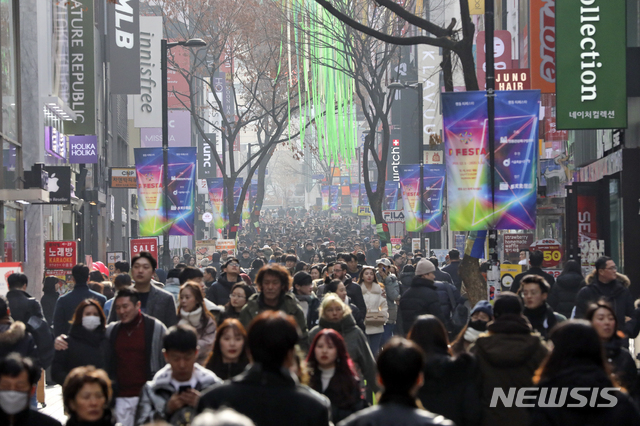 1인당 국민소득 4년만에 감소…성장률 10년만에 최악
