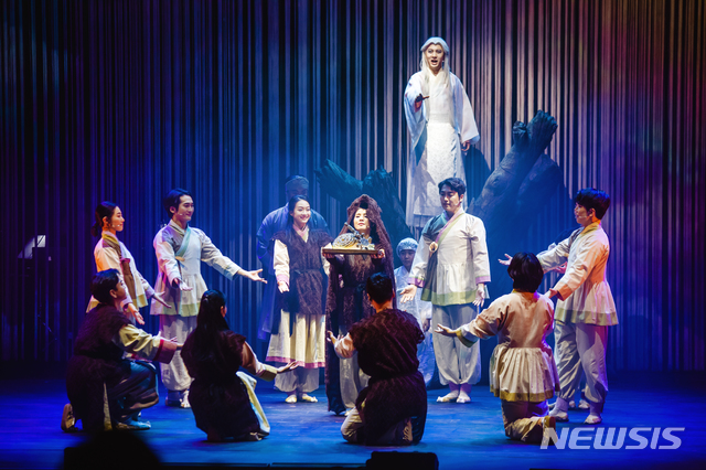 [군위=뉴시스] 김진호 기자 = 창작 뮤지컬 '삼국유사' (사진=군위군 제공) 2019.12.30 photo@newsis.com